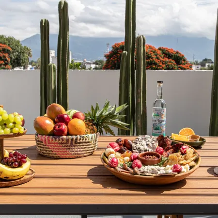 Rooftop Hot Tub! 3 Levels, 5Bedroom in Villa Noria