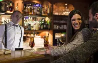 Eva,Village - bar