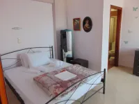 Comfy Beachfront Litinas Casa with SeaView