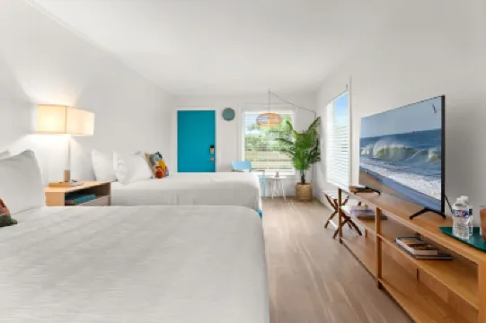 โรงแรมมอเทลเซิร์ฟแชนตี้ โรงแรมใน