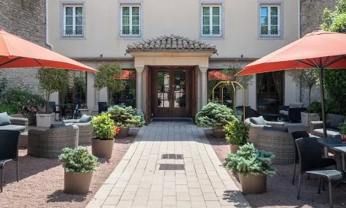 德默爾斯&城堡 - 圖爾努斯格呂斯飯店和Spa