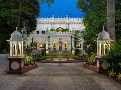 Nivah Hotels in Bhensia