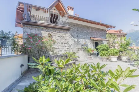Casa Del Tiglio in Varenna Отели рядом с достопримечательностью «Villa Monastero»