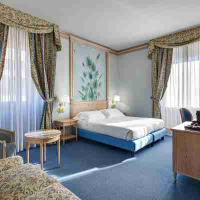 Hotel de La Ville Rooms