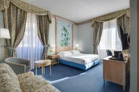 Hotel de La Ville Hotels near Cattedrale Di San Francesco