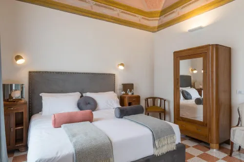 1940 Luxury Accommodations - Rubino Boutique Apartment - Lejligheder