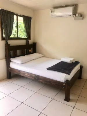 Le Petit Hotel