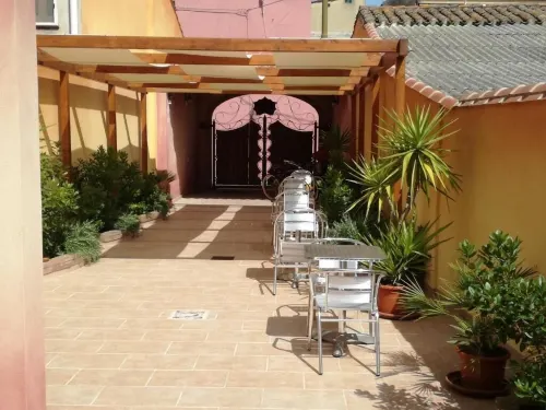 Gioia Guesthouse Hotels in Cabras