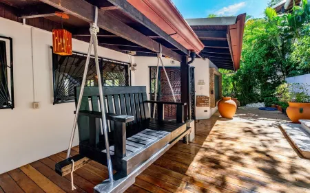 5-Bd Beachfront, Ocean-View Hillside Home