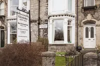 Glenholmekendal Hotels near Tesco Express