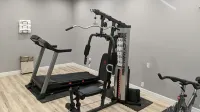 Super 8 by Wyndham Kingwood Houston North - Gym