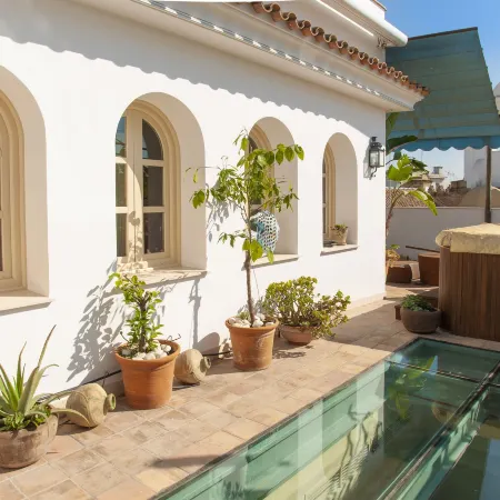 CH Apartments Rooftop Terrace