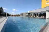 Hotel Aura Design & Garden Pool - Rooftop Pools