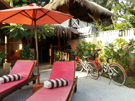 Santan Gili Cottages Отели рядом с достопримечательностью «Gili Trawangan Turtle Hatchery»