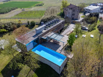 Stordita Deltetto 1953 주변 호텔