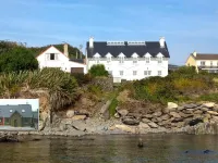 Cathair Gheal Hotel di 