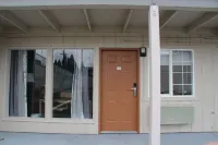 Elegant Haven - Full Kitchen, Close to Naval Bases & More 錫爾弗代爾住宿飯店