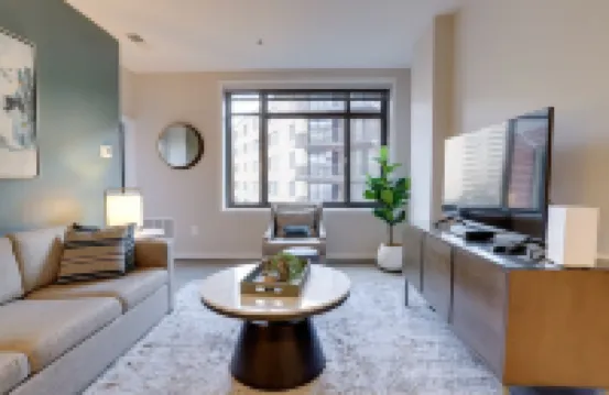 Stunning Views and Spacious Living - Elegant Urban Retreat