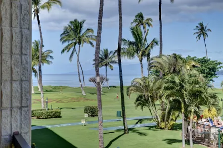 Ocean and Pool View Condo Great for a Family Отели рядом с достопримечательностью «Kihei Aquatic Center»