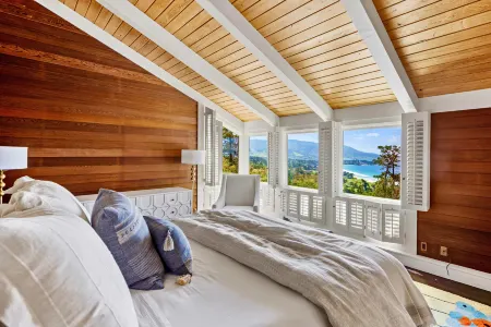 Cypress Pebble Sea Manor LUXE37