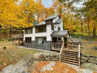 Private Hot Tub and Ski on/Ski Off Access - Stunning Mountain Retreat Hotels in Killington