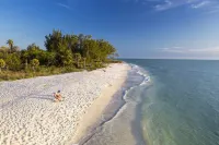 Outdoor Shower and Balcony Oasis - Charming Coastal Escape Hotels in Fort Myers Beach