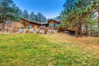 Rustic Black Hills home in secluded location w/sauna, fireplace, private hot tub Hotels near Full Throttle Saloon