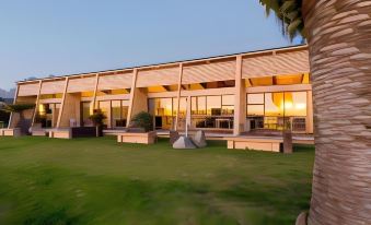 Oasis Beach Resort