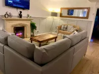 3 Bed Cottage nr Bike Park Wales/PenyFan/Brecon Hotels in Bedlinog