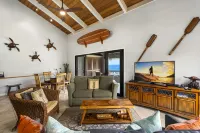 Gourmet Kitchen and Scenic Vistas - Stunning Tropical Retreat