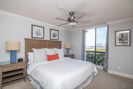 Expansive Harbor Views and Gourmet Kitchen - Serene Coastal Retreat