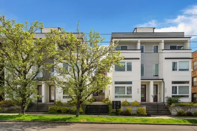 Rooftop Patio and Fast Wi-Fi in Capitol Hill - Chic Stylish Retreat Các khách sạn ở Capitol Hill