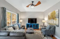 Wonderful Home with Hot Tub Hotels in Buncombe County