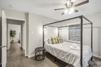 Stylish Interiors and Fully Equipped Kitchen - Gorgeous Cozy Getaway