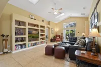 Elegant 5bd / 4ba Villa with pool / Spa near Disney