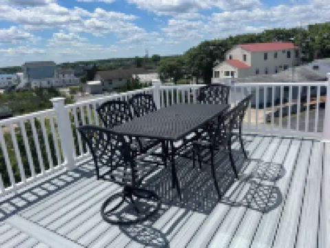 Peaceful South Bowers Beach Pink Firehouse near DE Turf with amazing views