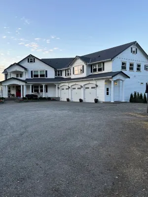 Beautiful Valley Farm House, With View 펜넬 크릭 트레일 헤드 주변 호텔