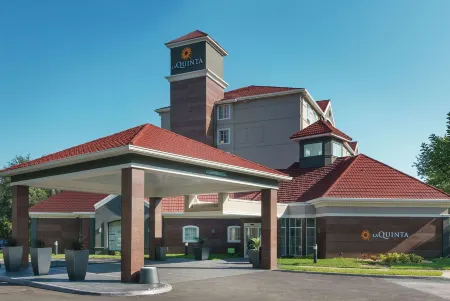 La Quinta Inn & Suites by Wyndham Orlando UCF Отели в г. Овьедо