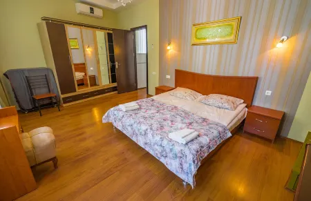 Silver Hotel
