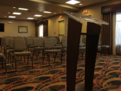 Little Missouri Inn & Suites New Town Hotels in Mountrail County
