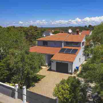 Villa in Pula Near Beach with Private Pool Hotel Exterior