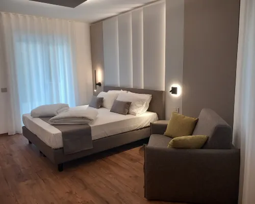 アルベルゴ パーチェ ブレンゾーネ・スル・ガルダのホテル