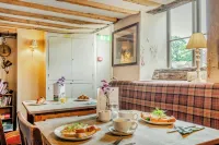 Patience - Tiger Inn Hotels in Восток Дин энд Фристон