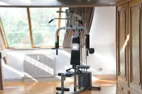 Family Retreat, Forested Anhée Hotels in Anhee