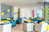 Blaauwberg Beach Hotel - parking