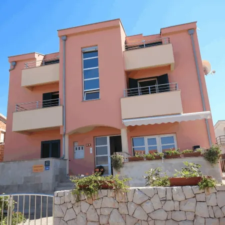 Apartments Barisic Hotels in Vir