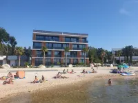 Liberty Plaza - Beach