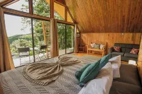 Tityra Lodge