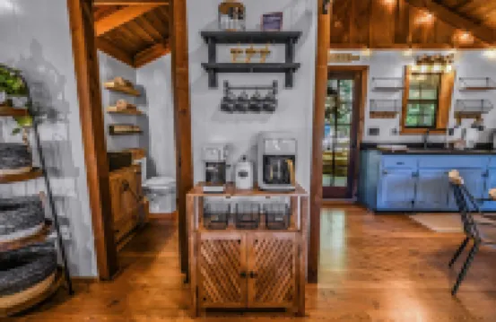 Cliff Haven 1 Bedroom Cabin by RedAwning