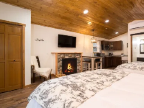 Woodland Inns Hotels in Forks